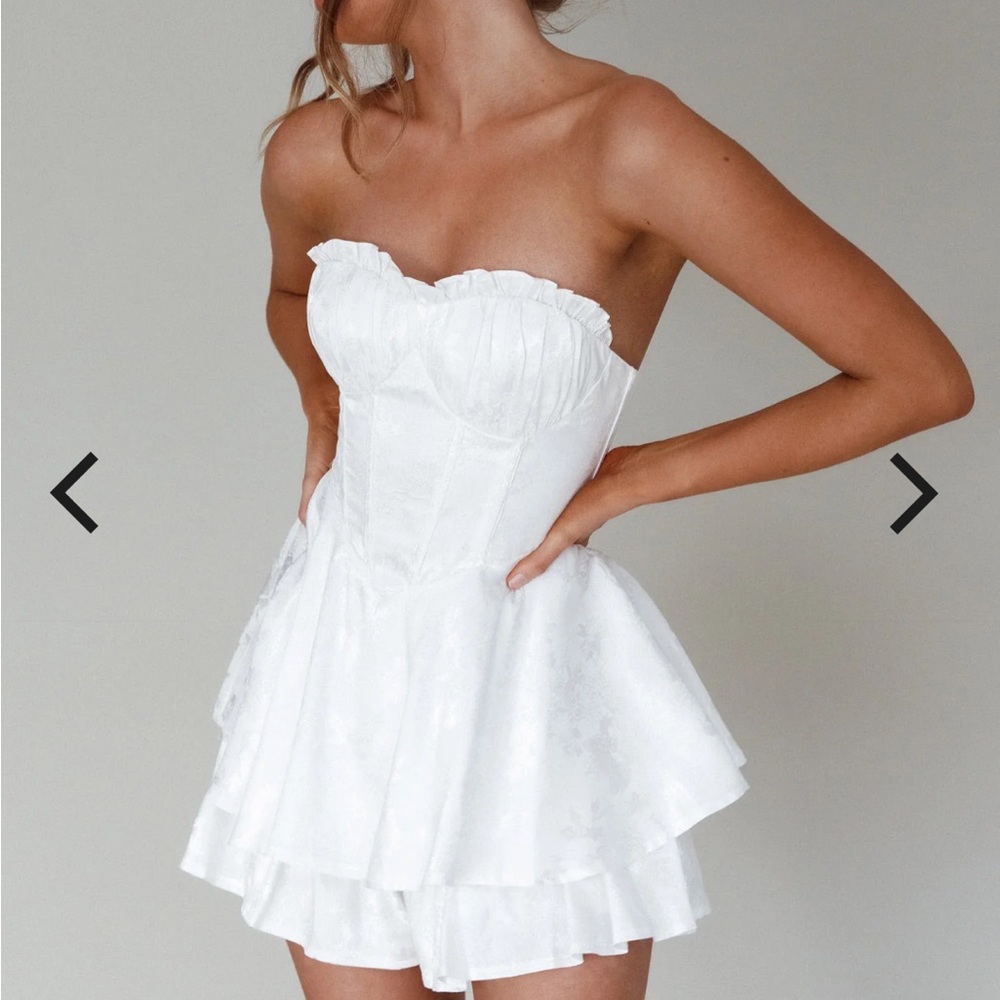 Selfie Leslie White Strapless Dress